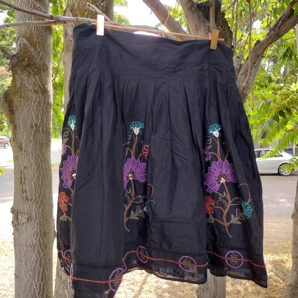 embroidered black skirt